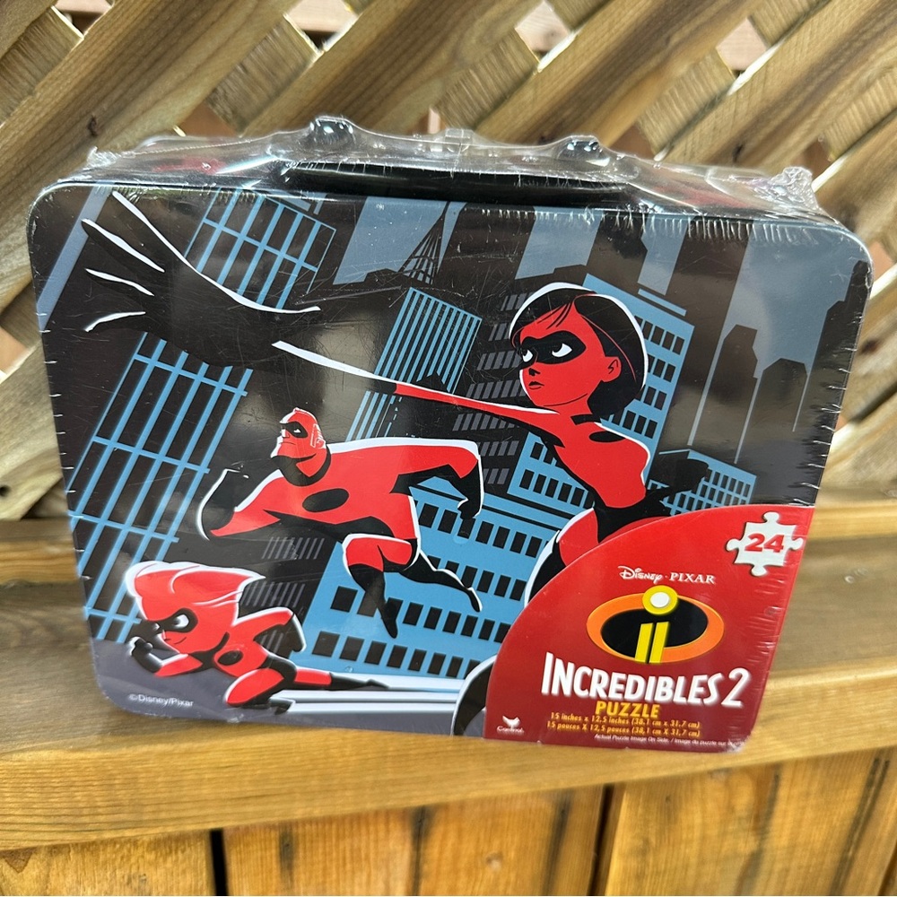 The Incredibles 2 Disney Pixar 24 piece Puzzle / Lunch Box Tin  - NEW